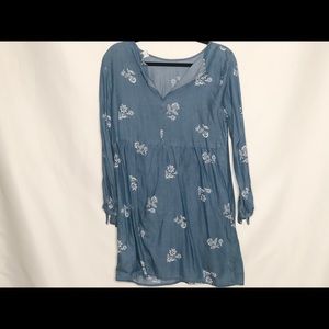 Women’s Blue and White Old Navy Dress